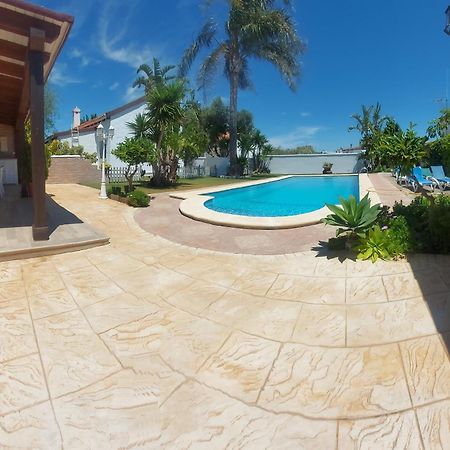 Chalet La Huerta Con Piscina Y Wifi Conil De La Frontera Luaran gambar