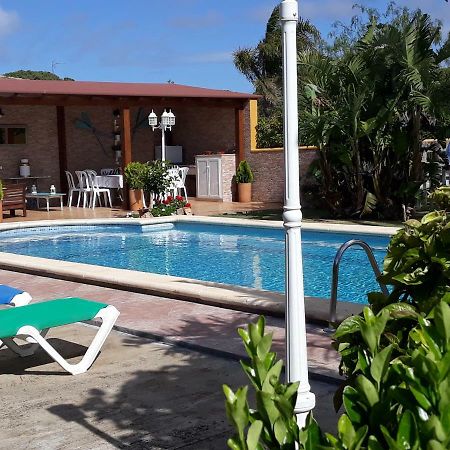 Chalet La Huerta Con Piscina Y Wifi Conil De La Frontera Luaran gambar